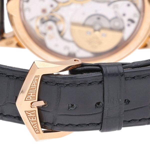 Patek Philippe Complications 5235/50R-001